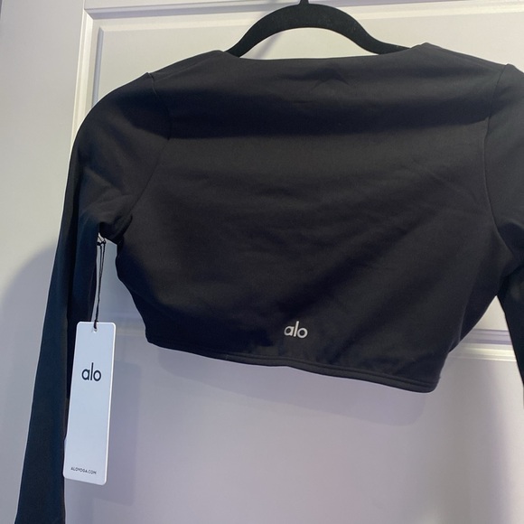 ALO Yoga Black SoftSculpt Long Sleeve Bra
Color black. Size small - Picture 3 of 4